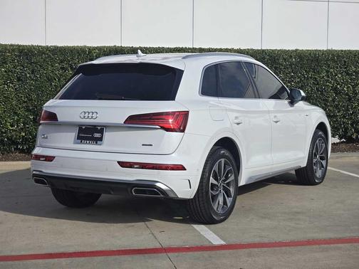 2023 Audi Q5 45 S line Prestige