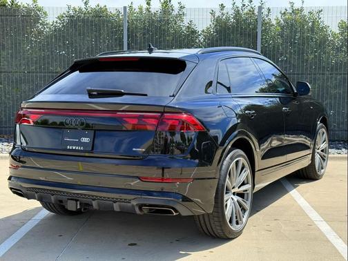 Mythos Black Metallic 2026 Audi Q8 55 Prestige