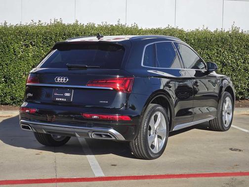 2024 Audi Q5 45 S line Prestige