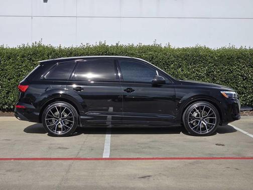 2025 Audi Q7 55 Prestige