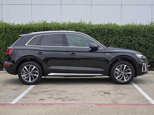 2023 Audi Q5 45 S line Premium Plus