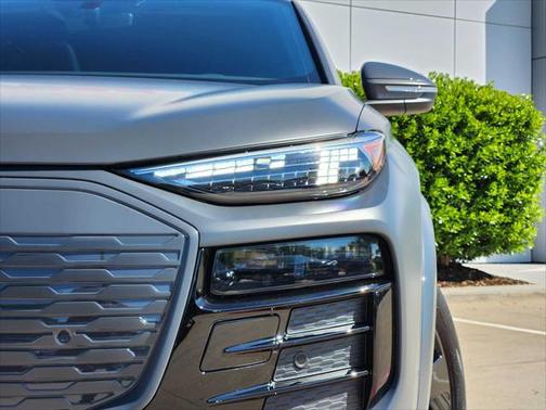 2025 Audi Q6 e-tron Premium Plus quattro