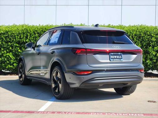2025 Audi Q6 e-tron Premium Plus quattro