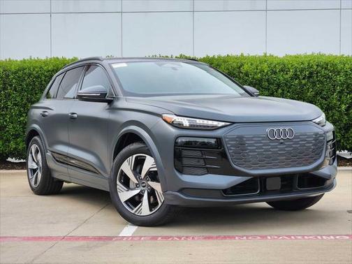 2025 Audi Q6 e-tron Premium Plus quattro