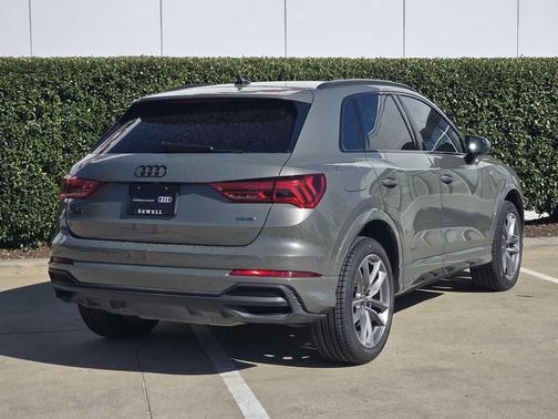 2024 Audi Q3 Premium 45 TFSI S line quattro Tiptronic