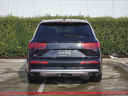 2019 Audi Q7 45 Premium Plus