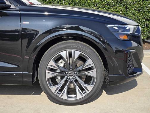 2026 Audi Q8 55 Premium Plus