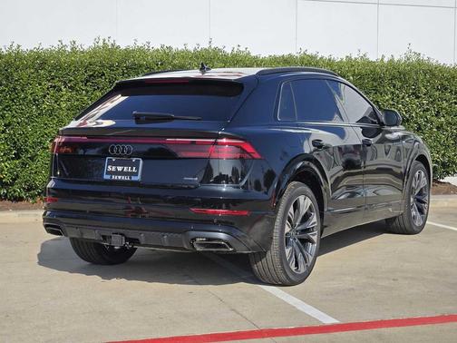 2026 Audi Q8 55 Premium Plus