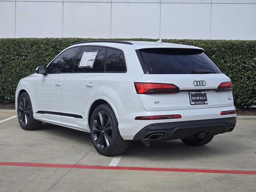 2026 Audi Q7 55 Premium Plus