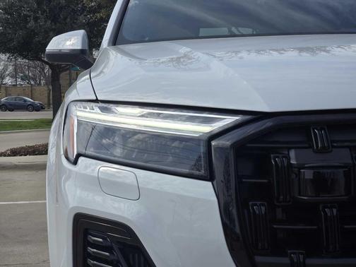 2026 Audi Q7 55 Premium Plus