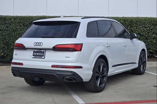 GLACIER WHITE 2026 Audi Q7 55 Premium Plus