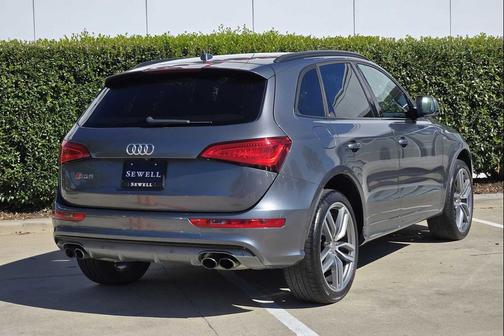 MATADOR RED 2019 Audi Q5 45 Premium