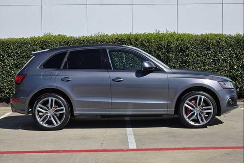 MATADOR RED 2019 Audi Q5 45 Premium