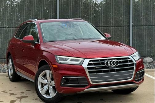 MATADOR RED 2019 Audi Q5 45 Premium