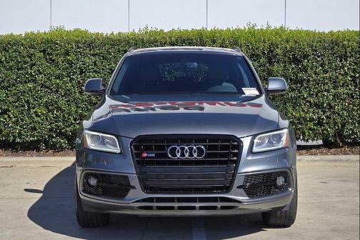 MATADOR RED 2019 Audi Q5 45 Premium