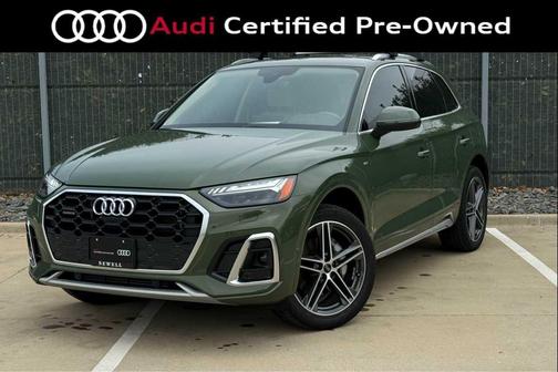 District Green Metallic 2025 Audi Q5 55 S line Prestige