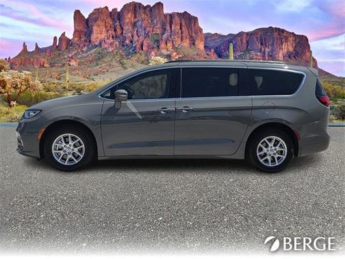 2022 Chrysler Pacifica Touring-L