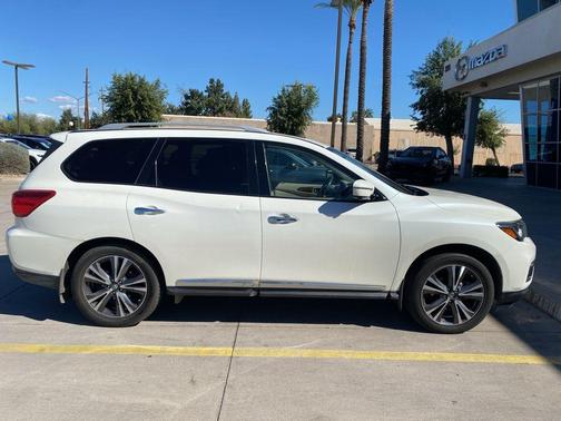 2018 Nissan Pathfinder Platinum