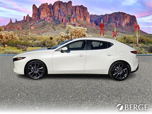 2022 Mazda Mazda3 FWD w/Preferred Package