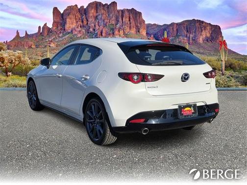 2022 Mazda Mazda3 FWD w/Preferred Package