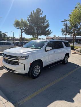 2023 Chevrolet Suburban LT