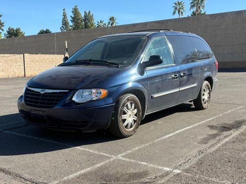 2006 Chrysler Town & Country Touring
