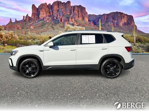 2024 Volkswagen Taos 1.5T SE