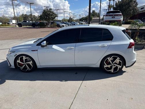 2024 Volkswagen Golf GTI 2.0T SE
