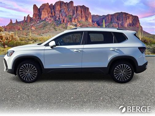 2025 Volkswagen Taos 1.5T SE