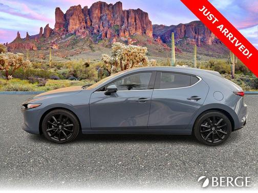 2022 Mazda Mazda3 FWD w/Premium Package