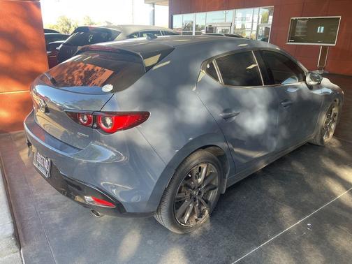 2022 Mazda Mazda3 FWD w/Premium Package
