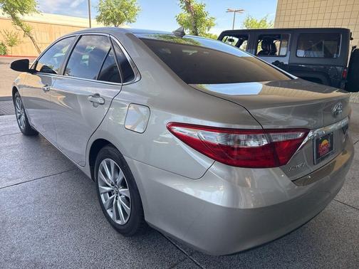 Tan 2017 Toyota Camry XLE