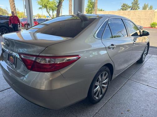 Tan 2017 Toyota Camry XLE
