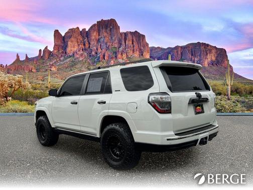 Blizzard Pearl 2020 Toyota 4Runner Nightshade