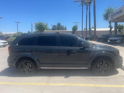 Bruiser Gray Clearcoat 2018 Dodge Journey Crossroad