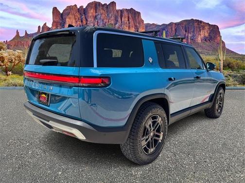 2023 Rivian R1S Adventure Quad Motor Large Pack