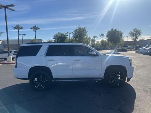 2017 GMC Yukon SLT