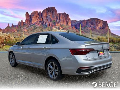 Pyrite Silver Metallic 2022 Volkswagen Jetta 1.5T SE