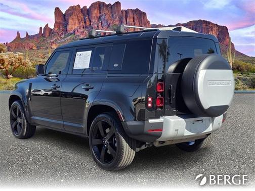 2020 Land Rover Defender 110 SE