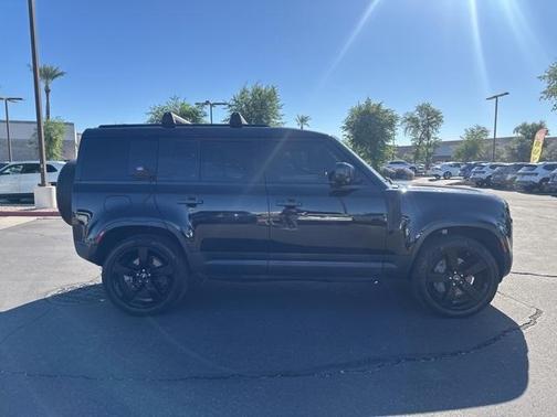 2020 Land Rover Defender 110 SE