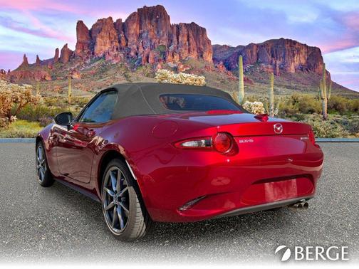 Soul Red Crystal Metallic 2022 Mazda MX-5 Miata Grand Touring