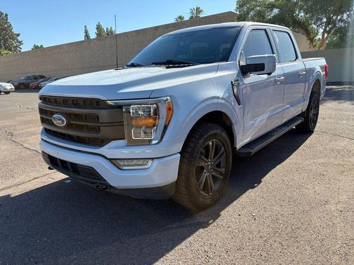 White Metallic 2022 Ford F-150 Lariat