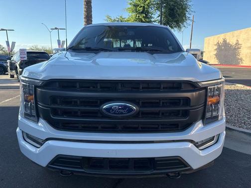 White Metallic 2022 Ford F-150 Lariat