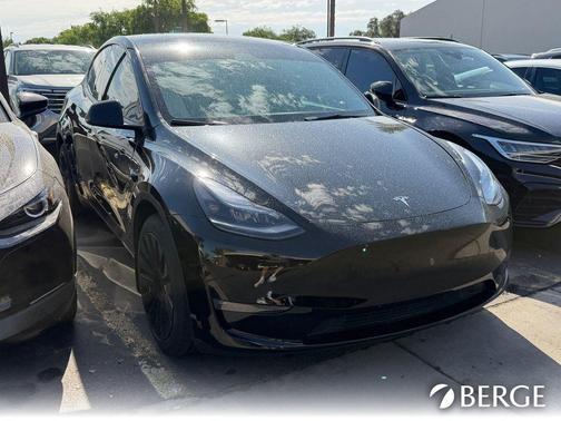 Black 2025 Tesla Model Y Long Range