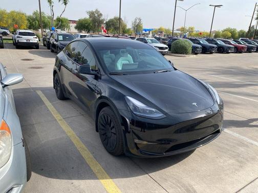 2025 Tesla Model Y Long Range