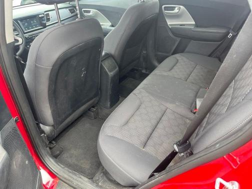 Crimson Red 2018 Kia Niro LX