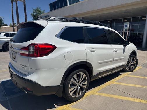 Crystal White Pearl 2022 Subaru Ascent Limited 7-Passenger