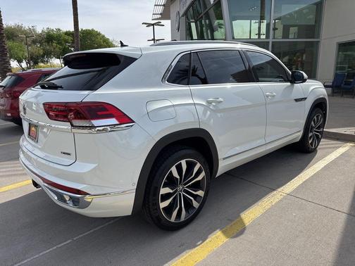 2022 Volkswagen Atlas Cross Sport 3.6L V6 SEL Premium R-Line