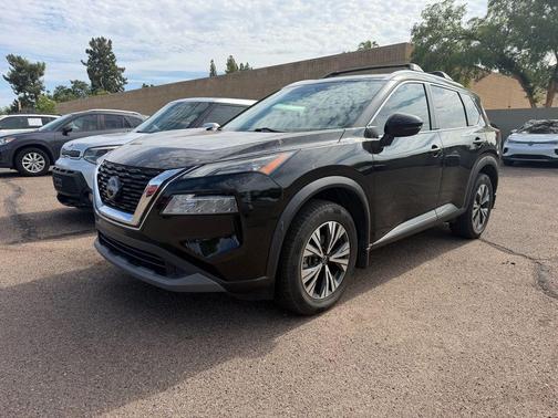 Black 2022 Nissan Rogue SV