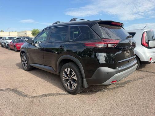 Black 2022 Nissan Rogue SV